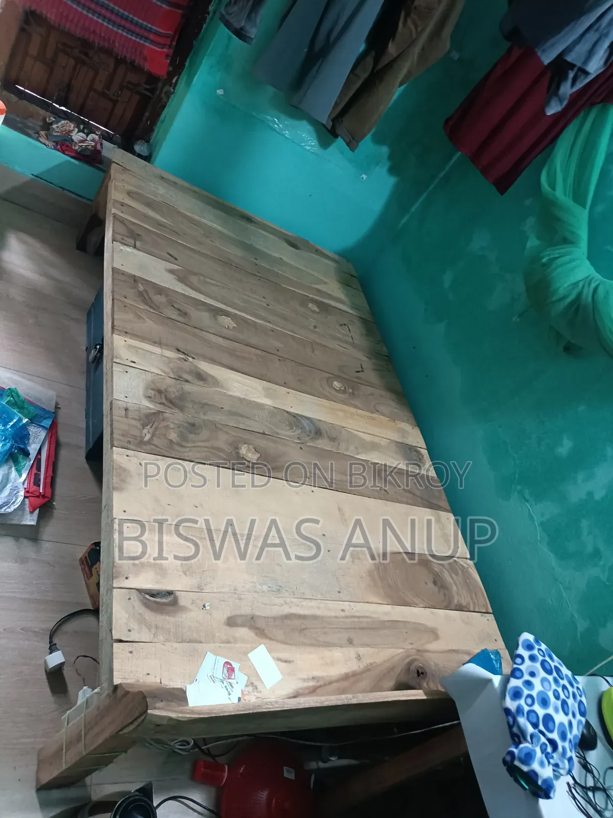 ৭ ফুট বাই ৪ ফুট চকি বিক্রি হবে। লোকেশন: বয়রা কলেজ বাউন্ডারি