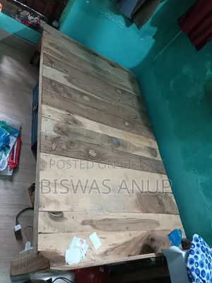 ৭ ফুট বাই ৪ ফুট চকি বিক্রি হবে। লোকেশন: বয়রা কলেজ বাউন্ডারি