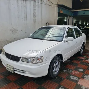 টয়োটা করোল্লা ১৯৯৮ সাদা