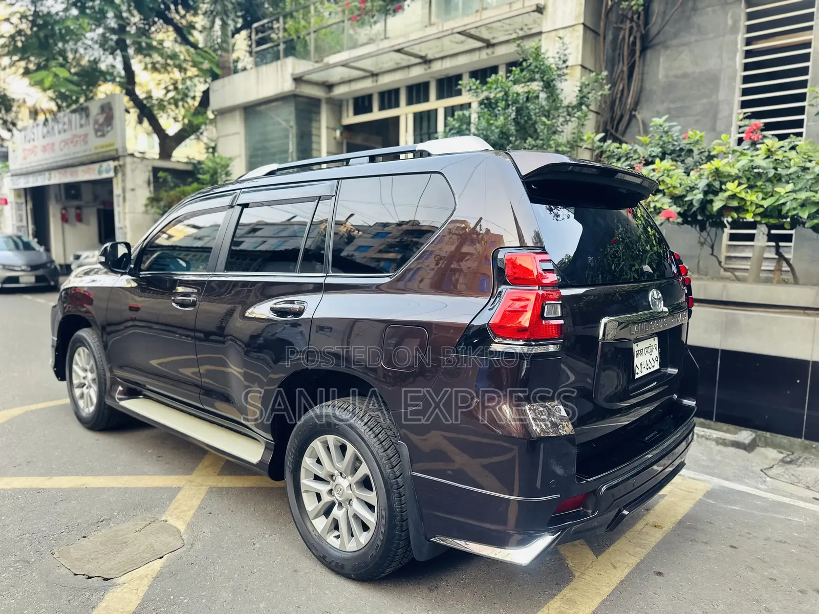 Toyota Land Cruiser Prado 2017 Brown