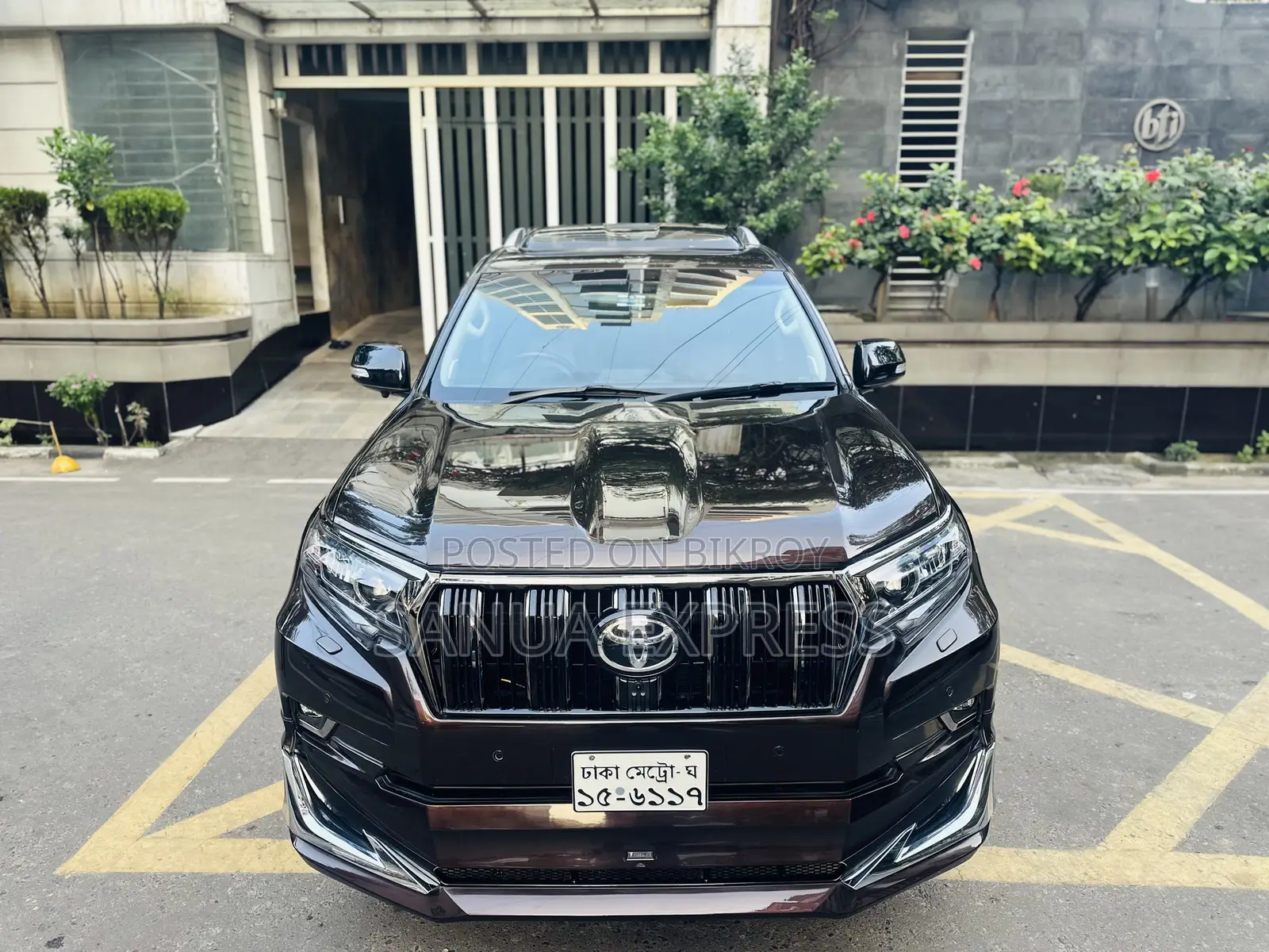 Toyota Land Cruiser Prado 2017 Brown
