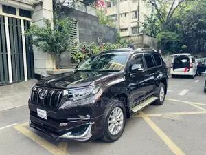Toyota Land Cruiser Prado 2017 Brown