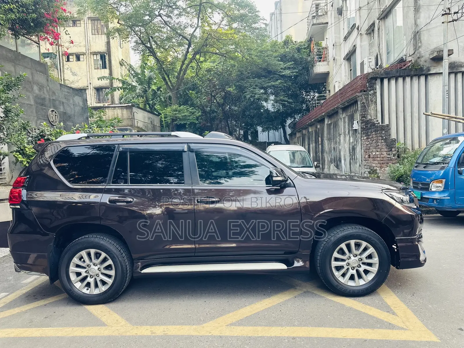 Toyota Land Cruiser Prado 2017 Brown
