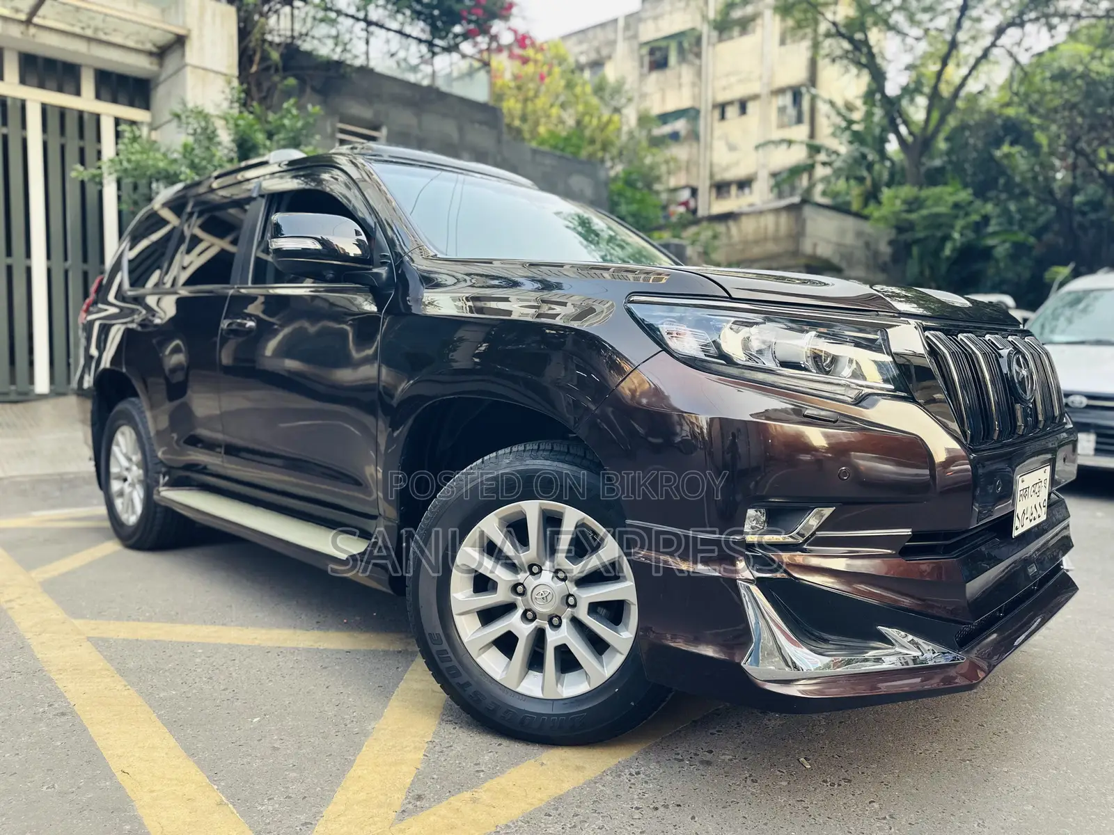 Toyota Land Cruiser Prado 2017 Brown
