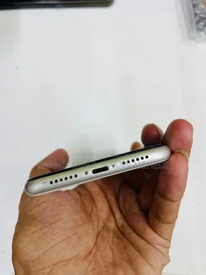 অ্যাপল আইফোন ১১ ১২৮ জিবি হোয়াইট