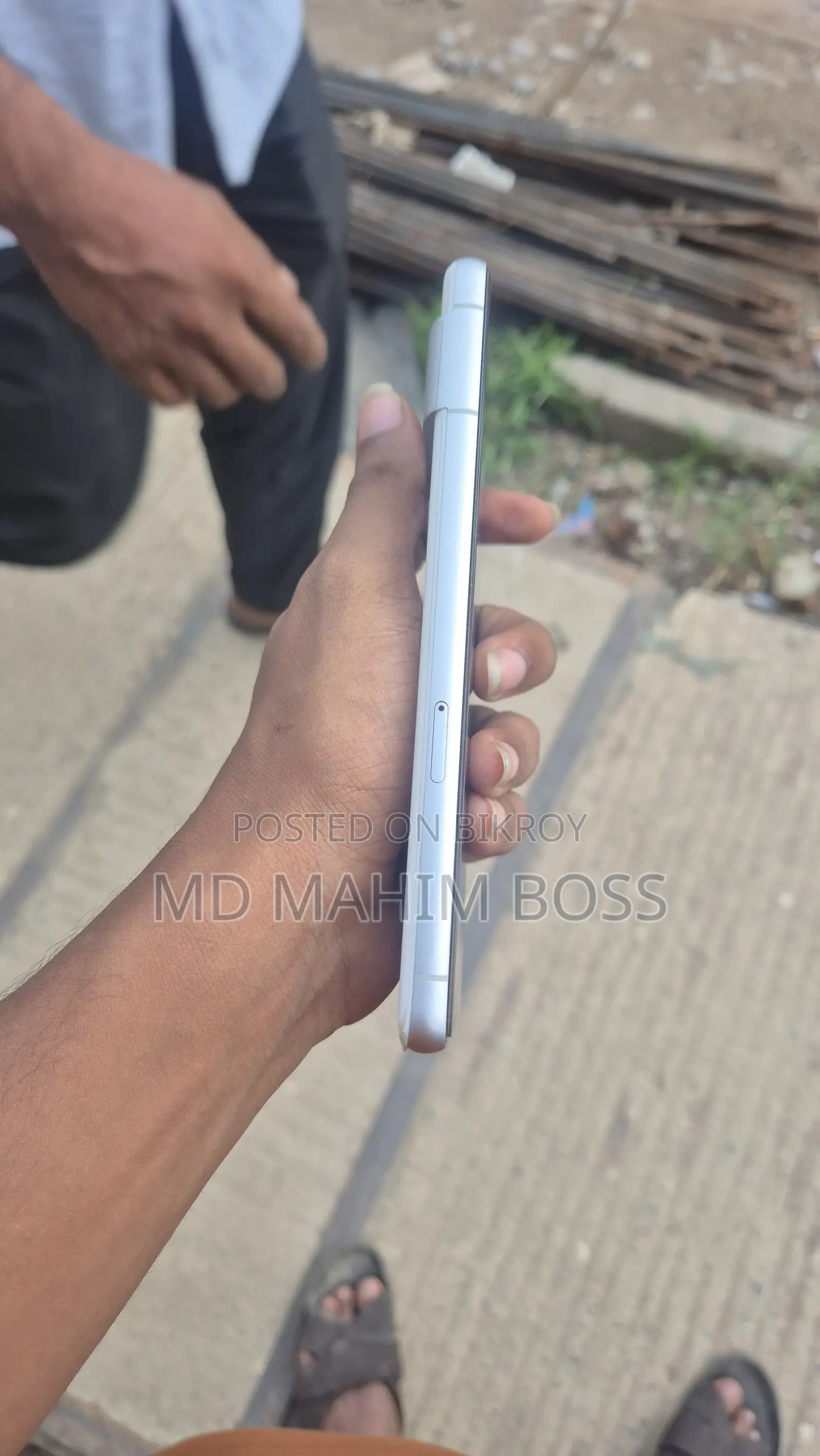 গুগল পিক্সেল ৭ ২৫৬ জিবি সাদা