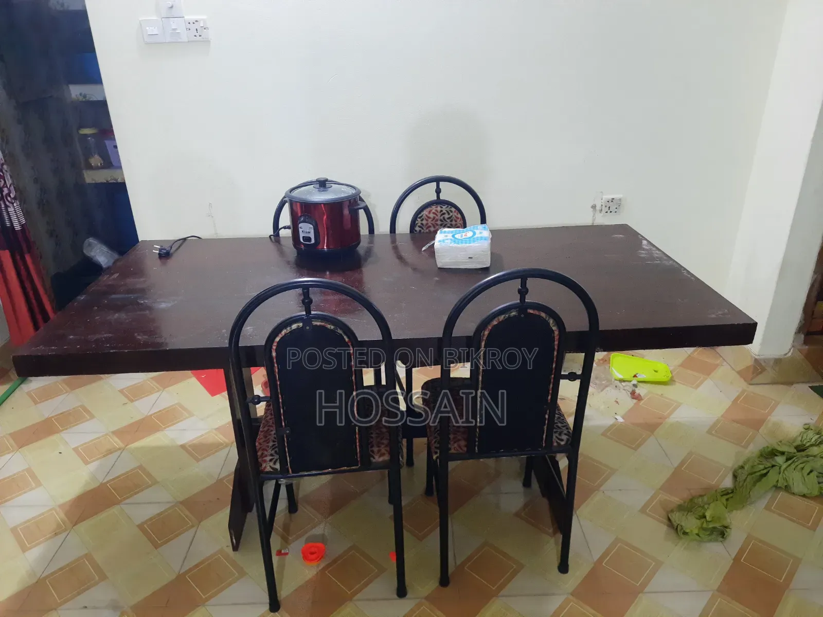 বাসার ফার্নিচারগুলো বিক্রি হবে