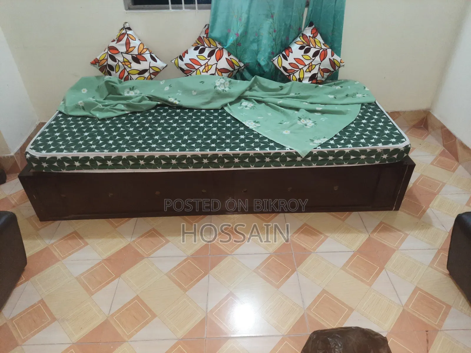 বাসার ফার্নিচারগুলো বিক্রি হবে