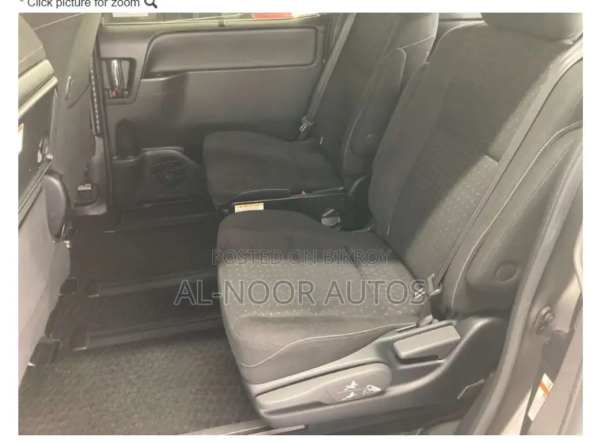Toyota Noah 2021 Brown