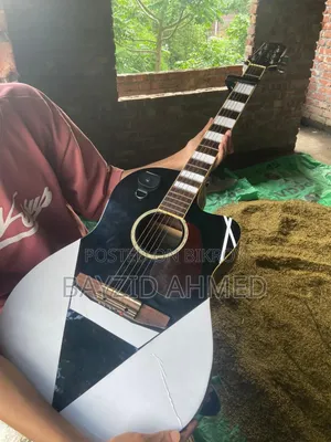 ACOUSTIC Guitar