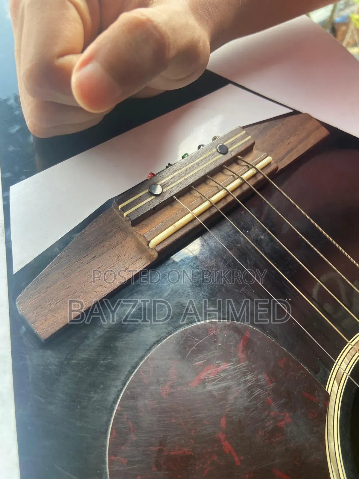 ACOUSTIC Guitar