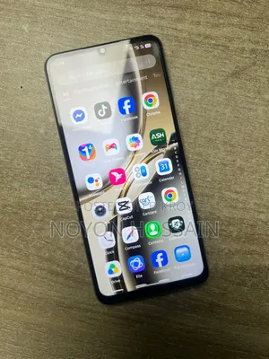 টেকনো ৬৪ জিবি সিলভার