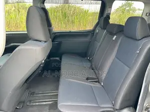 Toyota Noah 2021 Silver