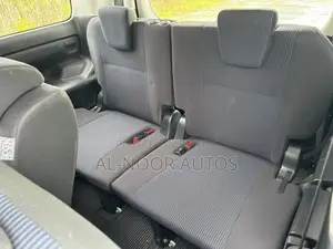 Toyota Noah 2021 Silver