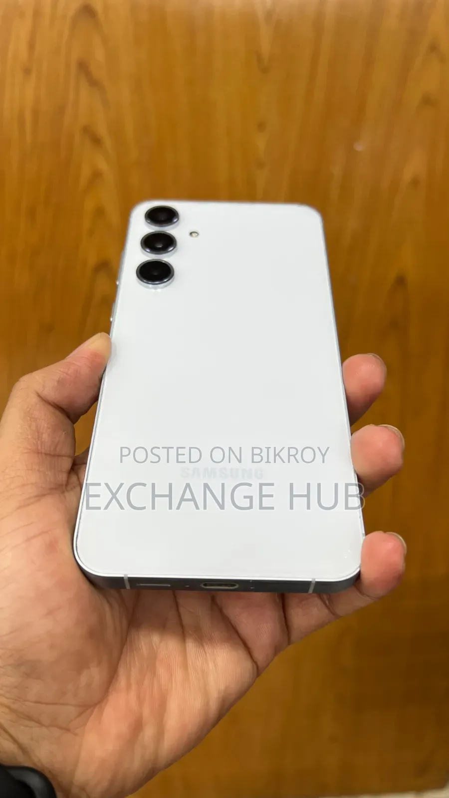 স্যামসাং গ্যালাক্সি এ৫৫ ২৫৬ জিবি হোয়াইট