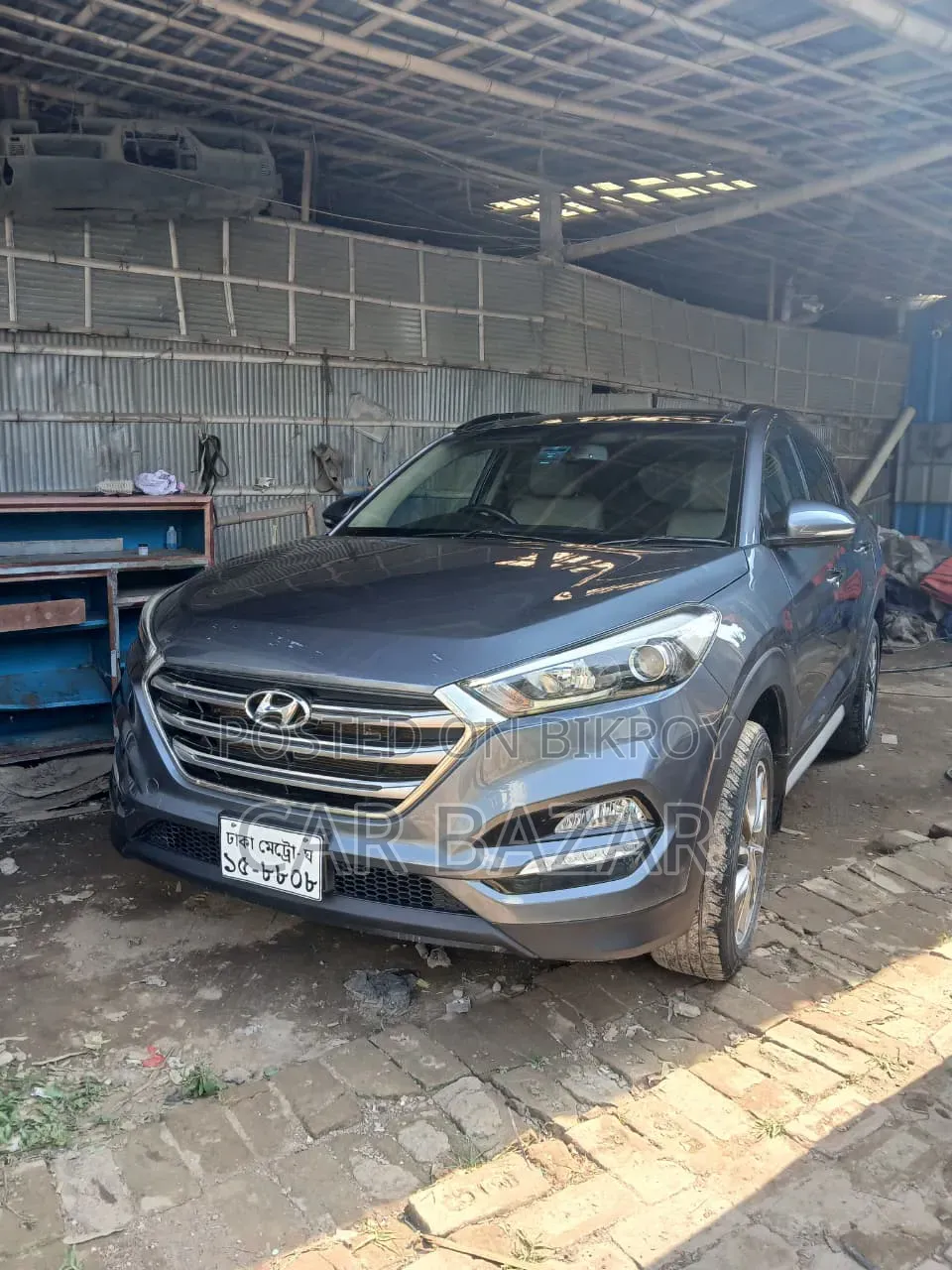 Hyundai Tucson Limited Front-Wheel Drive 2017 Gray