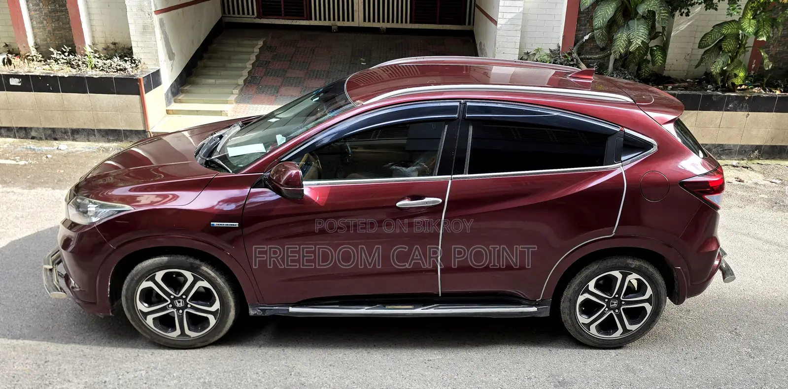 Honda Vezel ১.৫ হাইব্রিড ২-হুইল ড্রাইভ ২০১৪ মেরুন