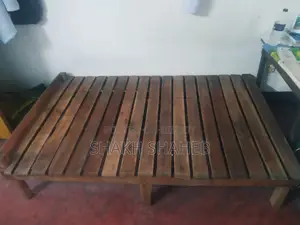 কাঠের ছৌকি, চকি বিক্রি।