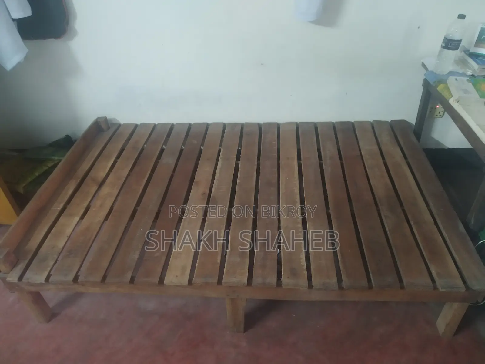 কাঠের ছৌকি, চকি বিক্রি।