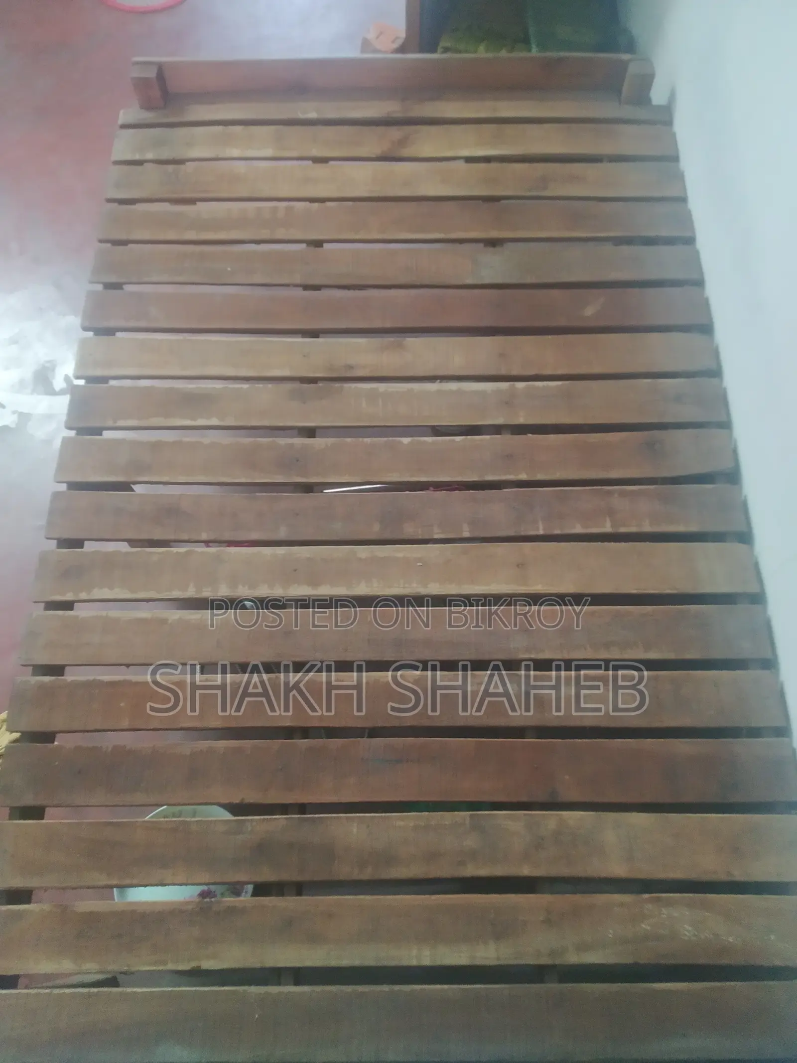 কাঠের ছৌকি, চকি বিক্রি।