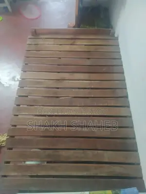 কাঠের ছৌকি, চকি বিক্রি।