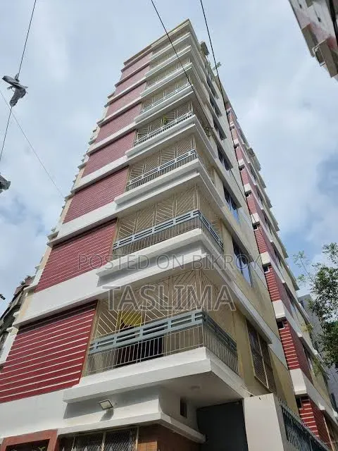 এস্কাটনে ৩ বেডরুমের অ্যাপার্টমেন্ট বিক্রয়