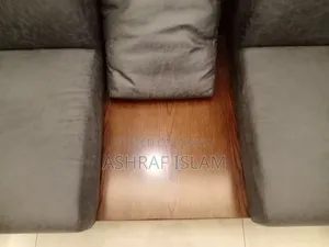 সোফা সেট এবং চা টেবিল