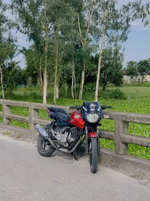 Bajaj Pulsar 150 2012 Red