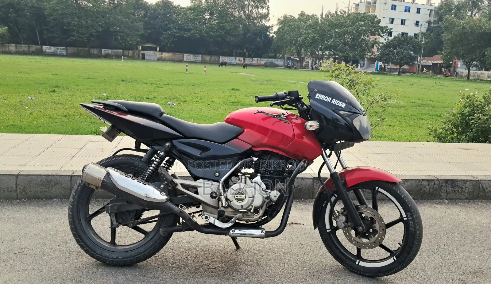 বাজাজ পালসার ১৫০ ২০১২ লাল
