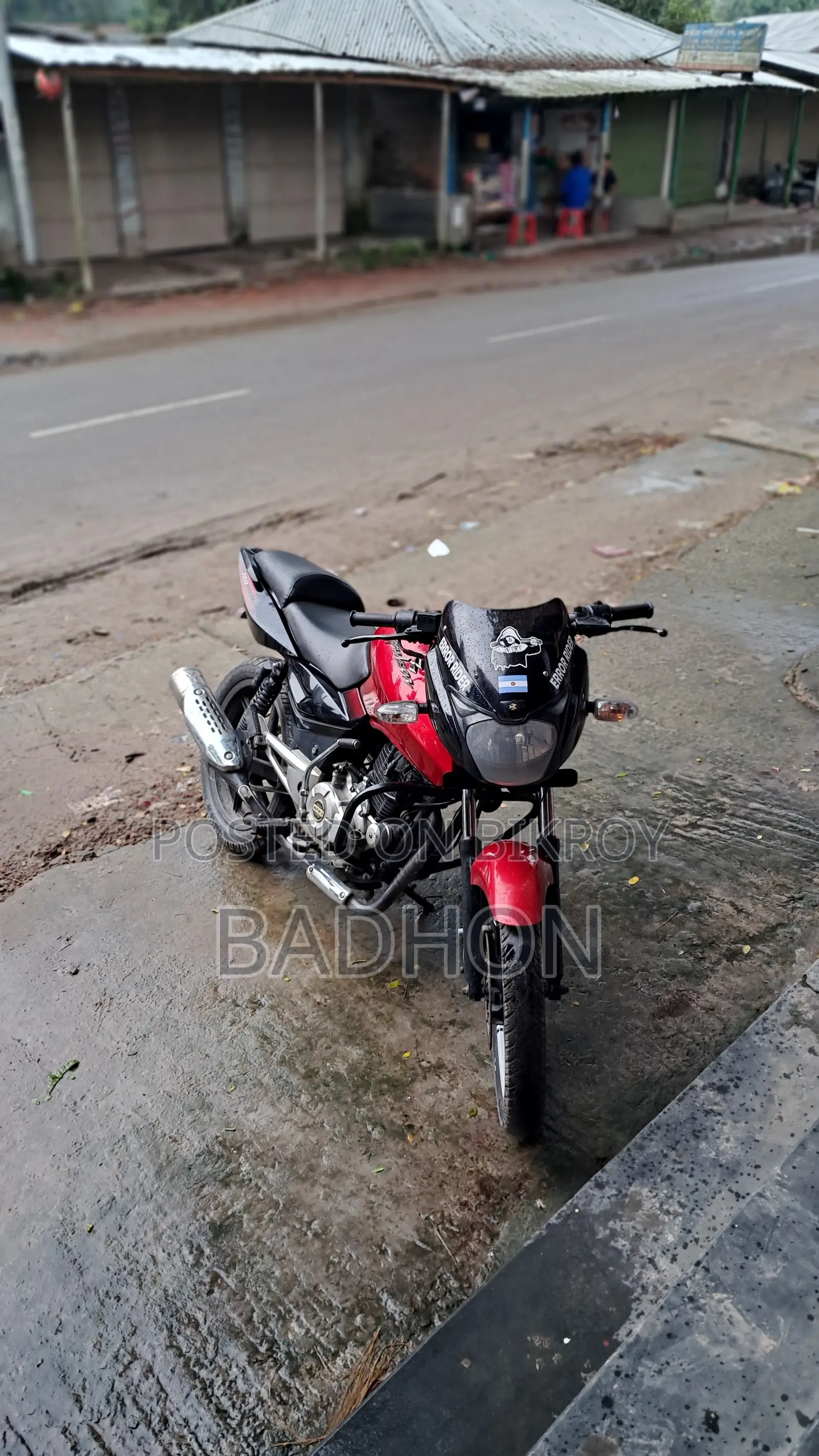 বাজাজ পালসার ১৫০ ২০১২ লাল