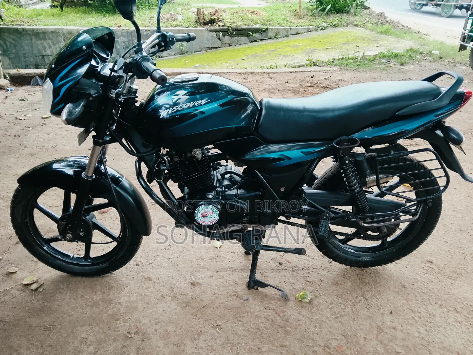 বাজাজ ডিসকভার ১৩৫ ২০০৯ কালো