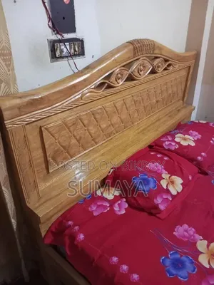 ৬/৭ খাট সেগুন কাঠের ব্যবহার করা বিক্রি করবো