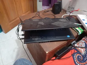 Laptop Dell Precision 5520 4GB Intel Celeron HDD+SSD 500GB