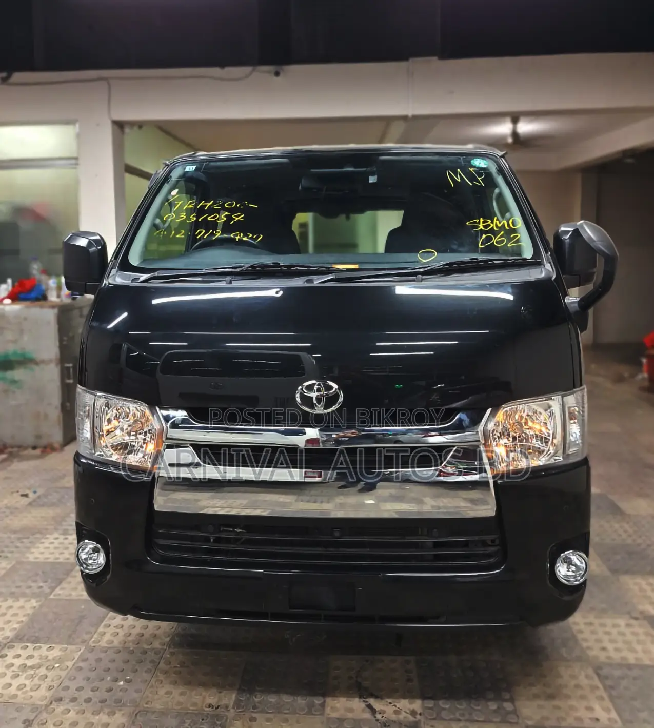 Toyota HiAce 2021 Black