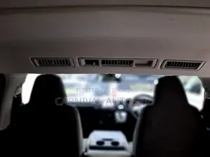 Toyota HiAce 2021 Black