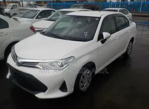 টয়োটা অ্যাক্সিও ২০২১ হোয়াইট