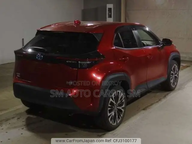 টয়োটা ইয়ারিস ক্রস ২০২১ মেরুন