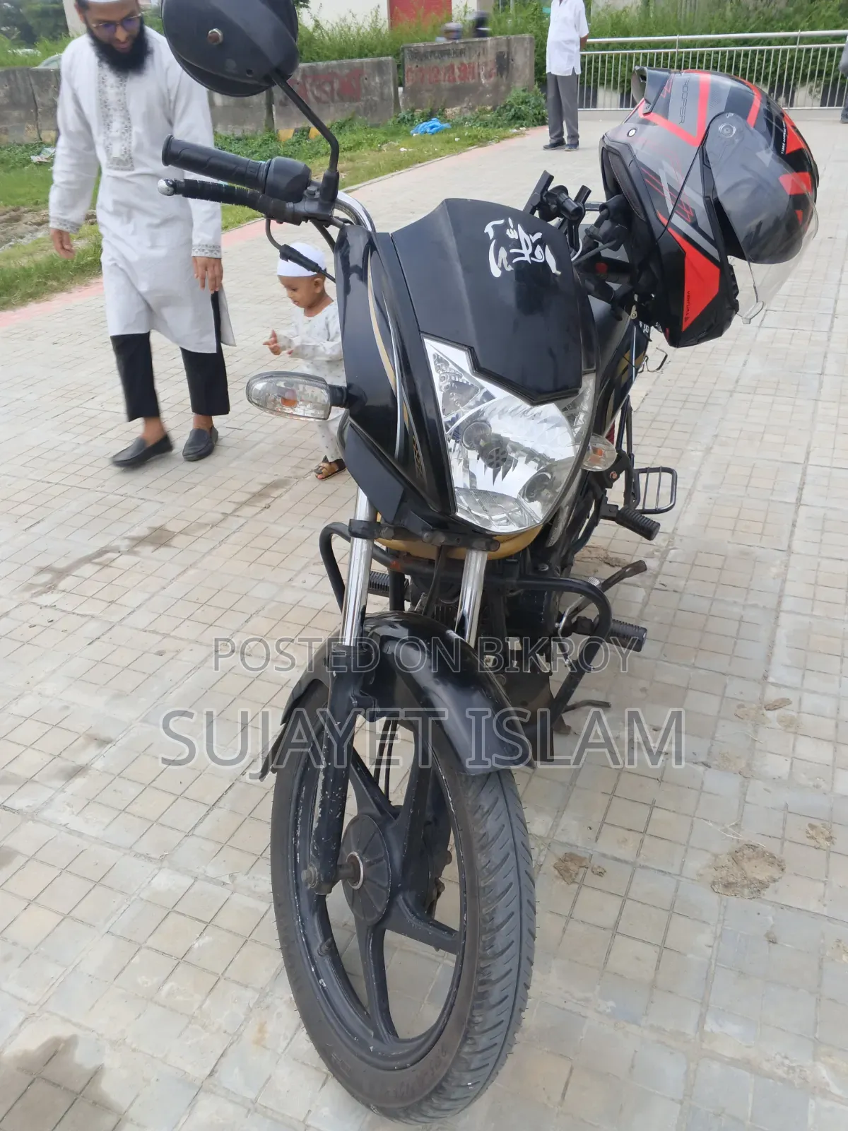 Mahindra Centuro 2016 Black