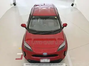 টয়োটা ইয়ারিস ক্রস ২০২১ মেরুন