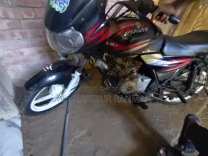 বাজাজ ডিসকভার ১২৫ ২০১৫ কালো