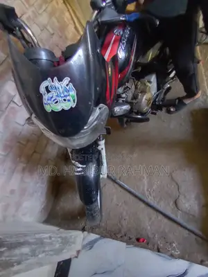 বাজাজ ডিসকভার ১২৫ ২০১৫ কালো