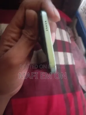 New Vivo 4 GB Green
