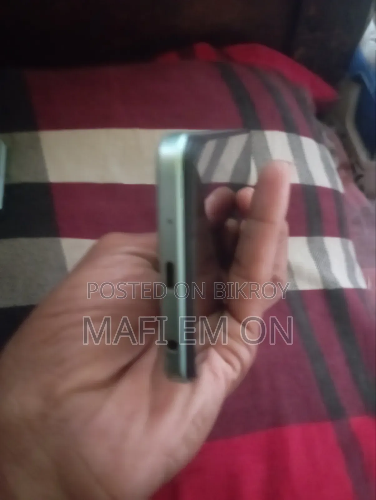 New Vivo 4 GB Green