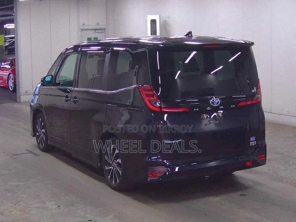 Toyota Noah 2023 Black