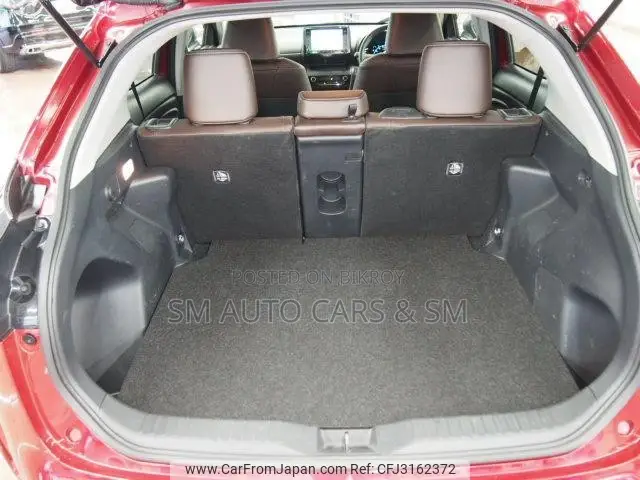 Toyota Yaris Cross 2021 Maroon