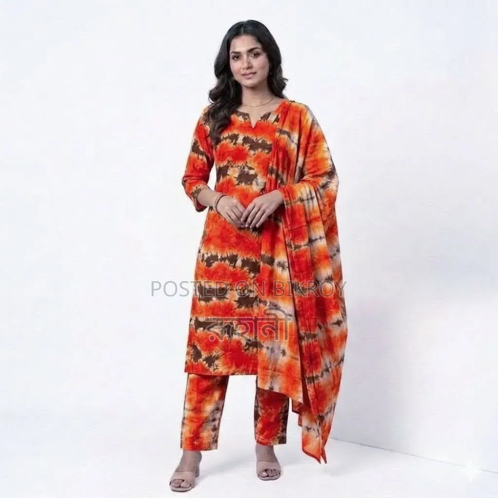 আকর্ষণীয় ট্র্যাডিশনাল বাটিক থ্রি-পিস (Batik Three Piece)