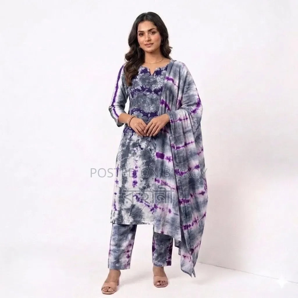 আকর্ষণীয় ট্র্যাডিশনাল বাটিক থ্রি-পিস (Batik Three Piece)