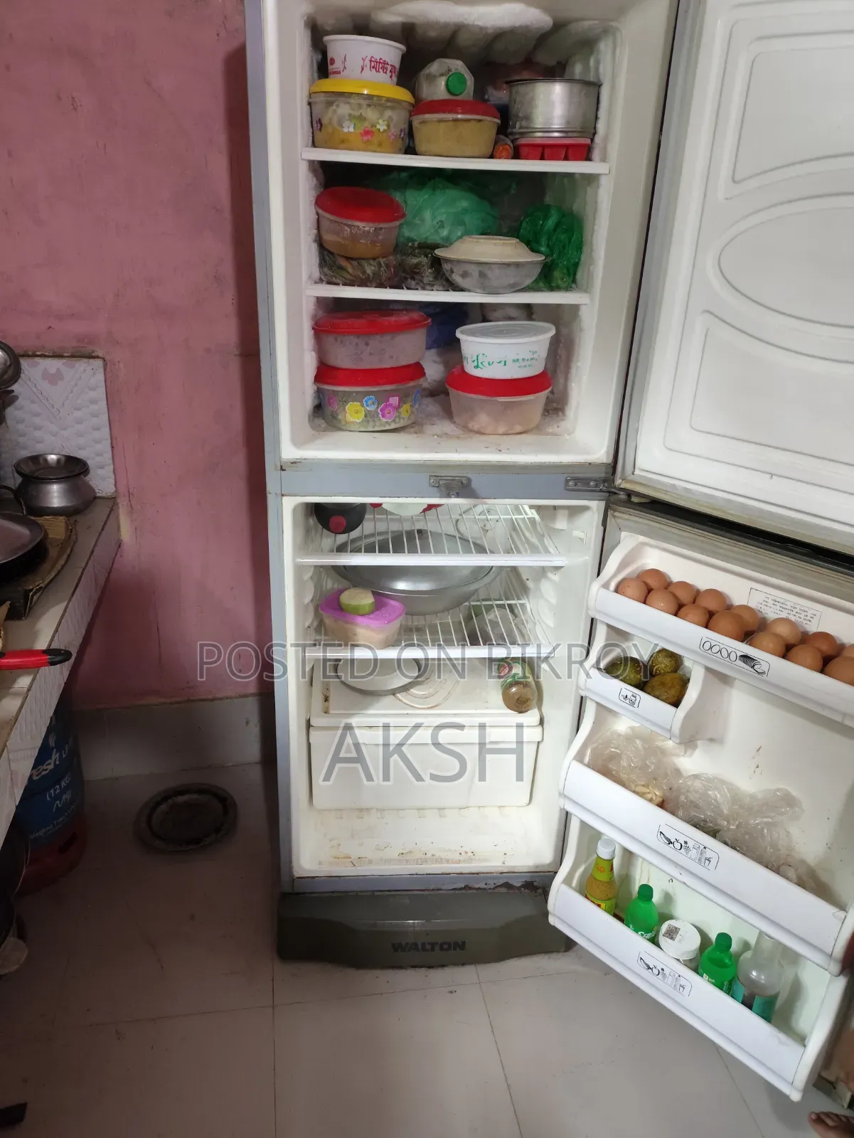 Walton 341 Liter Fridge