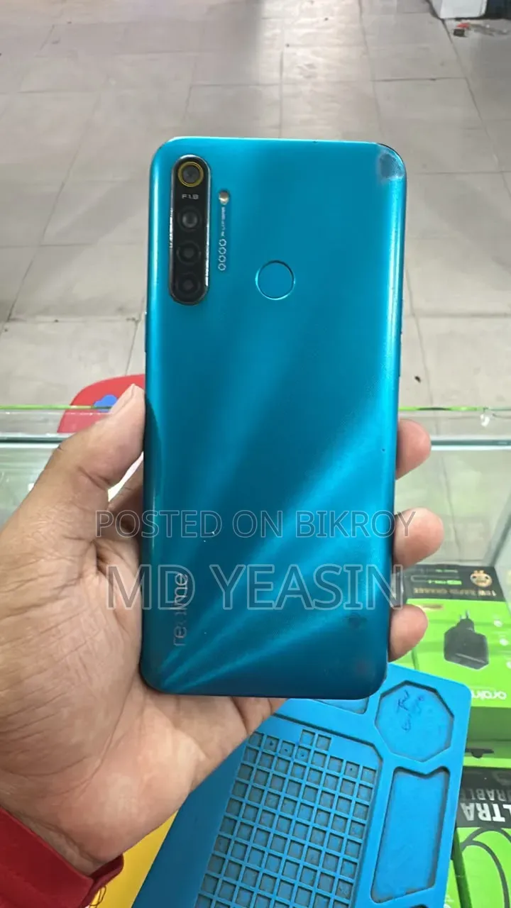 রিয়েলমি ৫আই ৬৪ জিবি নীল