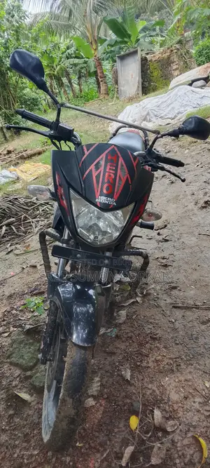 হিরো গ্ল্যামার ২০১৬ ব্ল্যাক